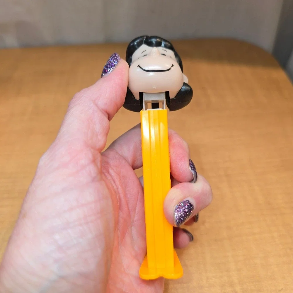 Peanuts PEZ Dispenser Lucy‎ Orange